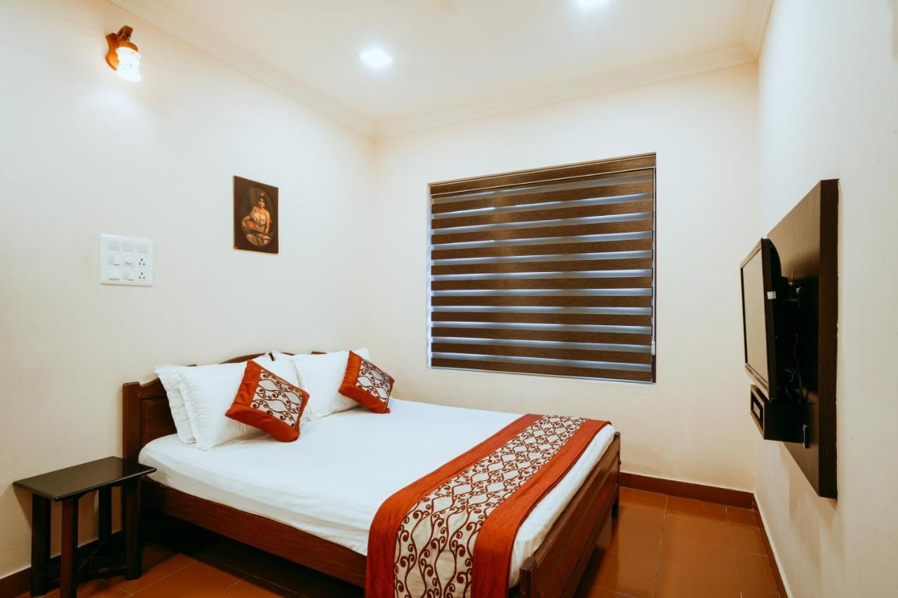Asokam Beach Resort Cananor Exterior foto